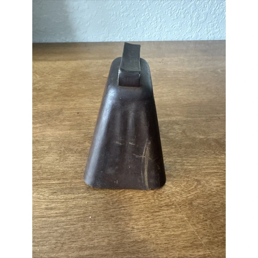 Vintage Primitive Copper Metal Cow Bell With Clapper Rustic Farmhouse Western